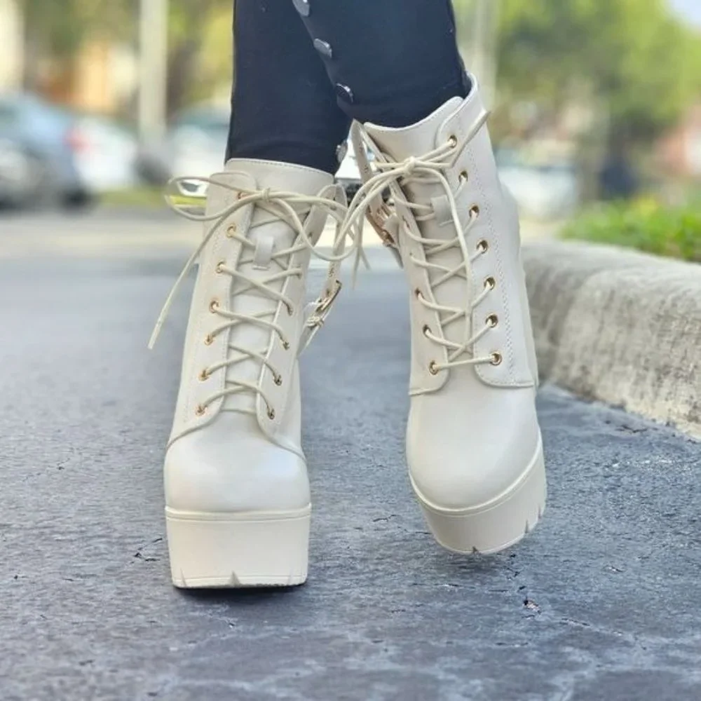Women's Block Heel Lace Up Botties White Color - Picture 3 of 7